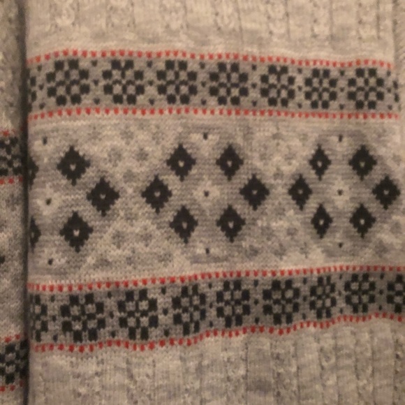 Gray patterned winter sweater - Picture 2 of 5